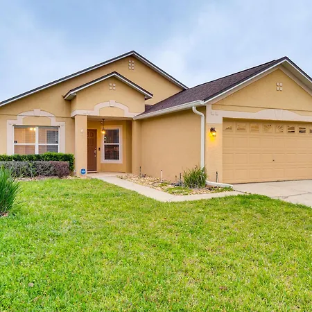 Lovely Florida Retreat With Lanai 5 Mi To Riverwalk